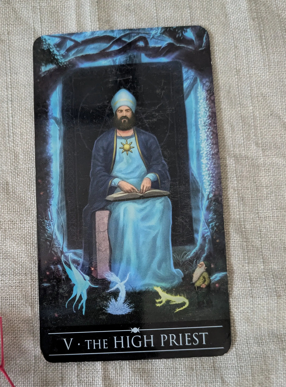 Kort 1 – The Hierophant / Översteprästen (Tarot-tisdag V.6) Citrinmagi