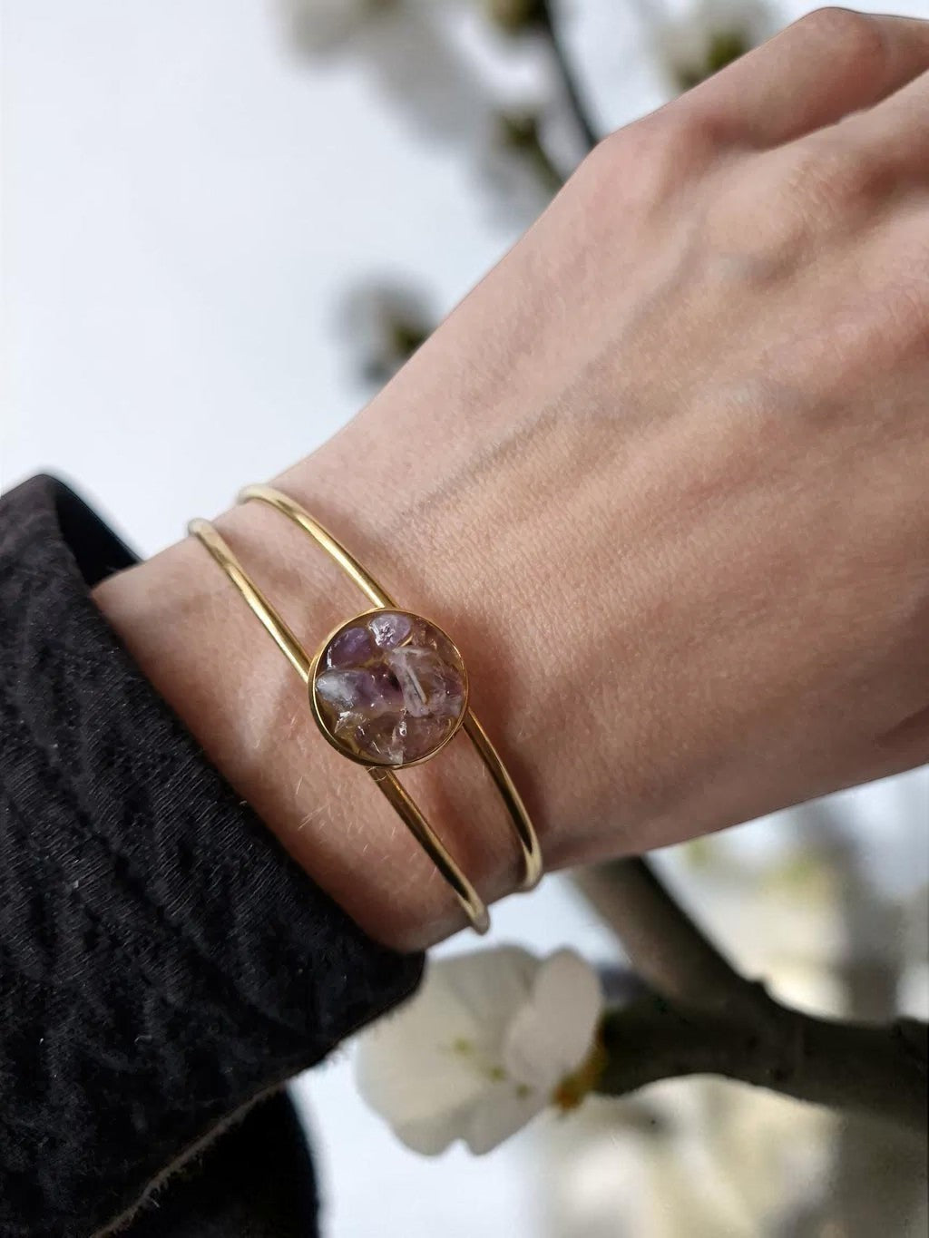 Lugnande Ametist Armband Runt Guld