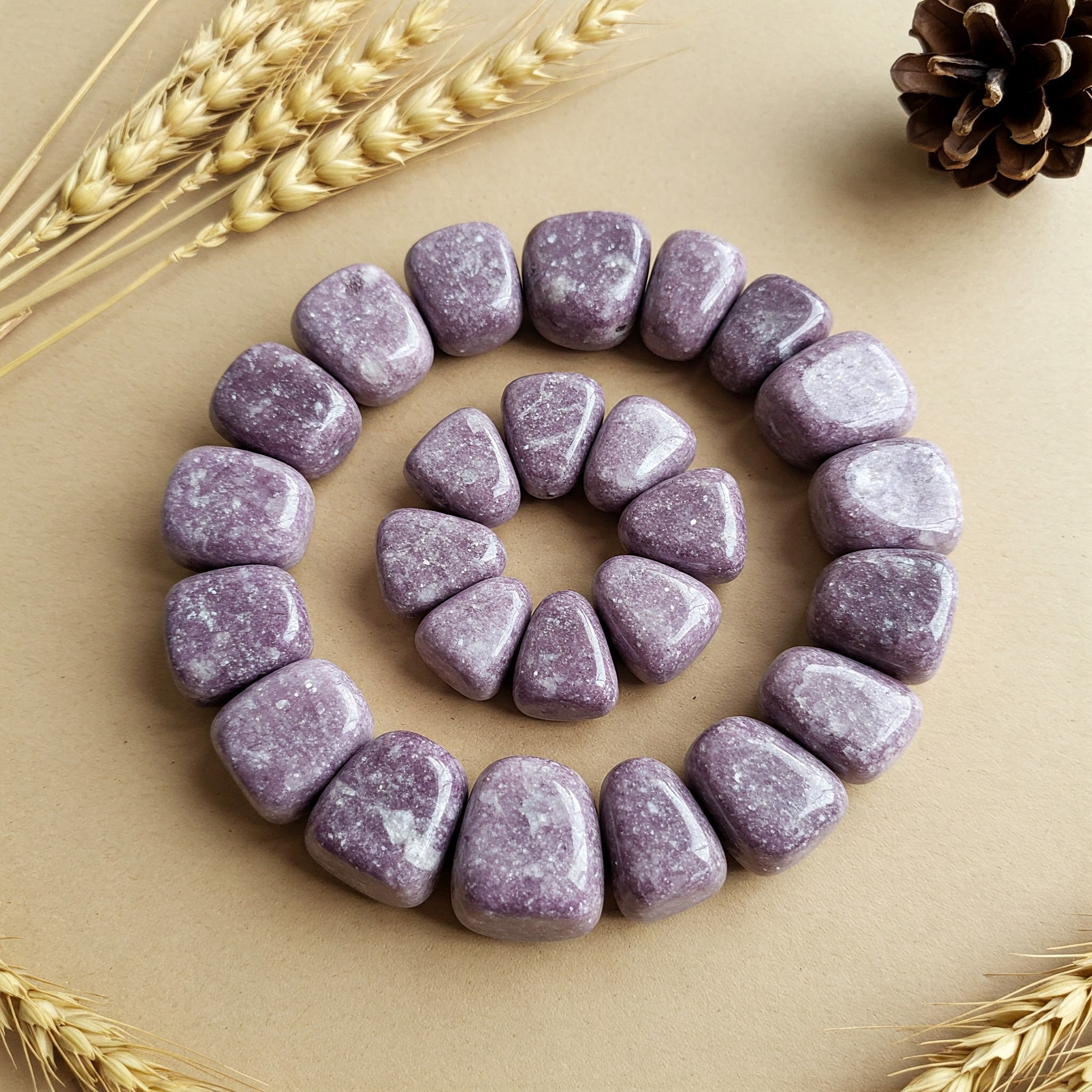 Lepidolit – Stresslindring & Emotionell Läkning