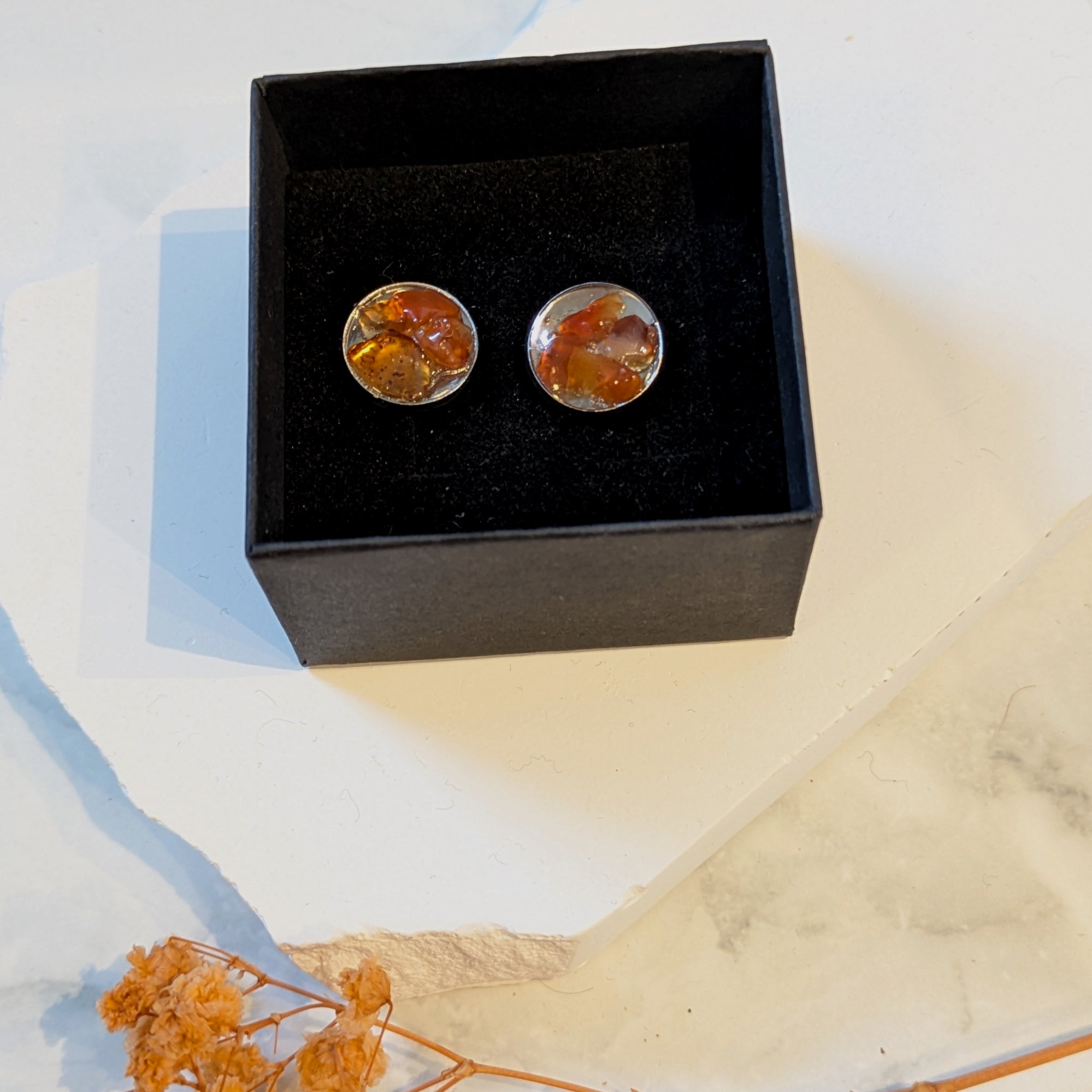 Karneol Örhängen – För Mod, Energi och Skaparkraft