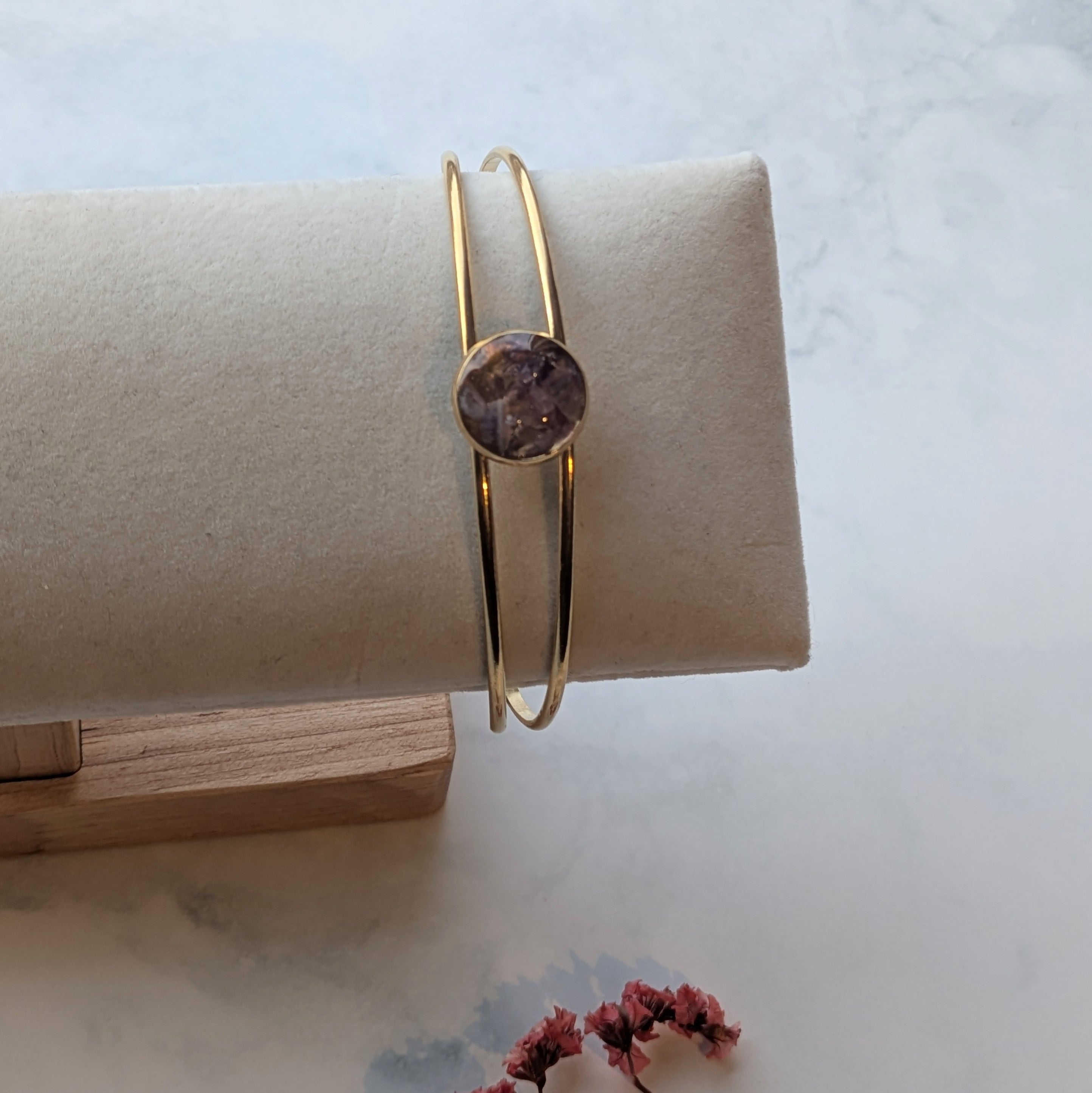 Lugnande Ametist Armband Runt Guld Citrinmagi