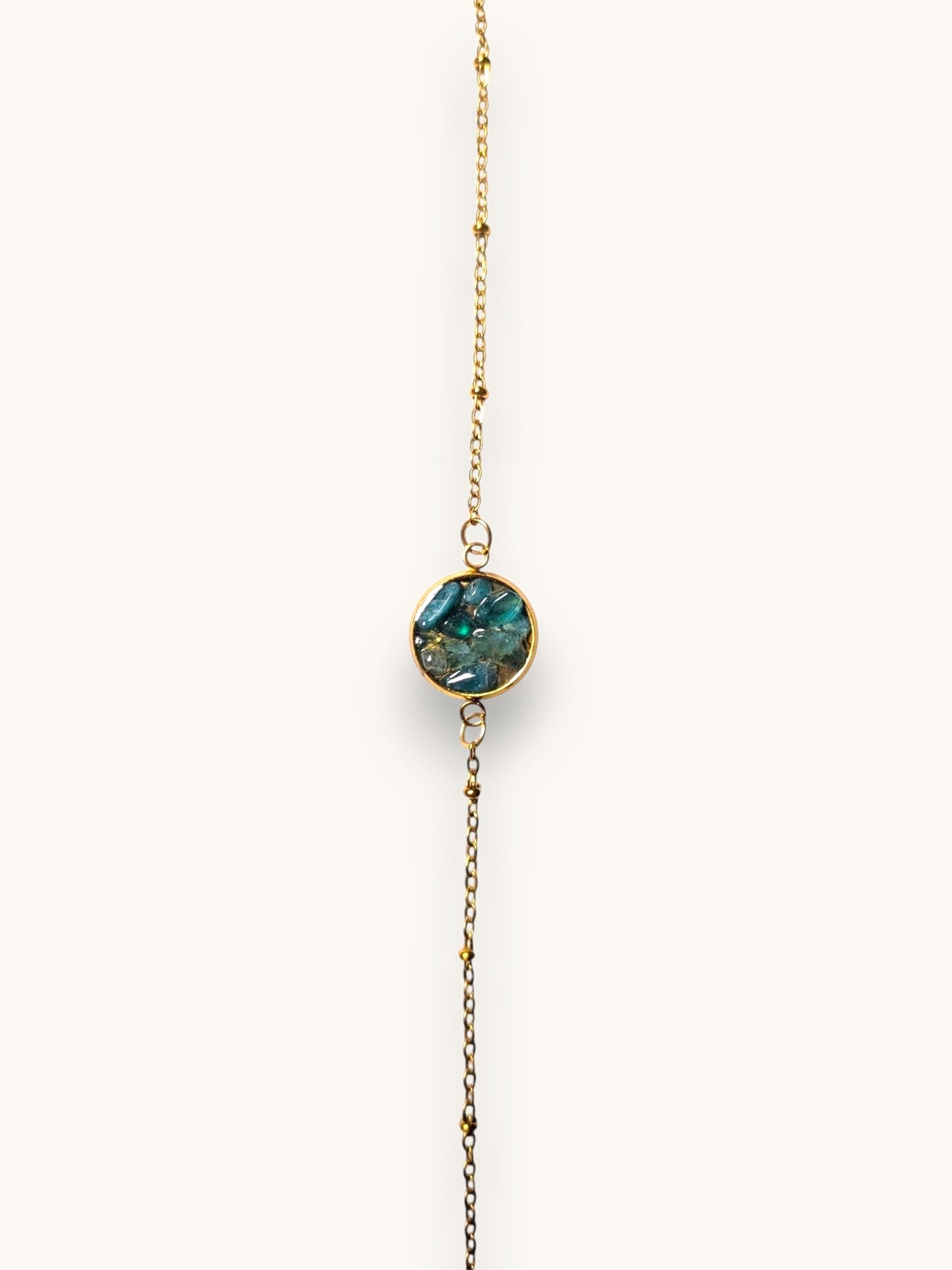 Citrinmagi armband med rund infattning av naturlig apatit i teal och guldpläterad ankarlänk i rostfritt stål