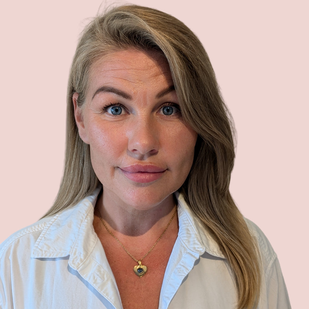 Sodalit Halsband – Guldhjärta Berlock för Klarhet & Självinsikt