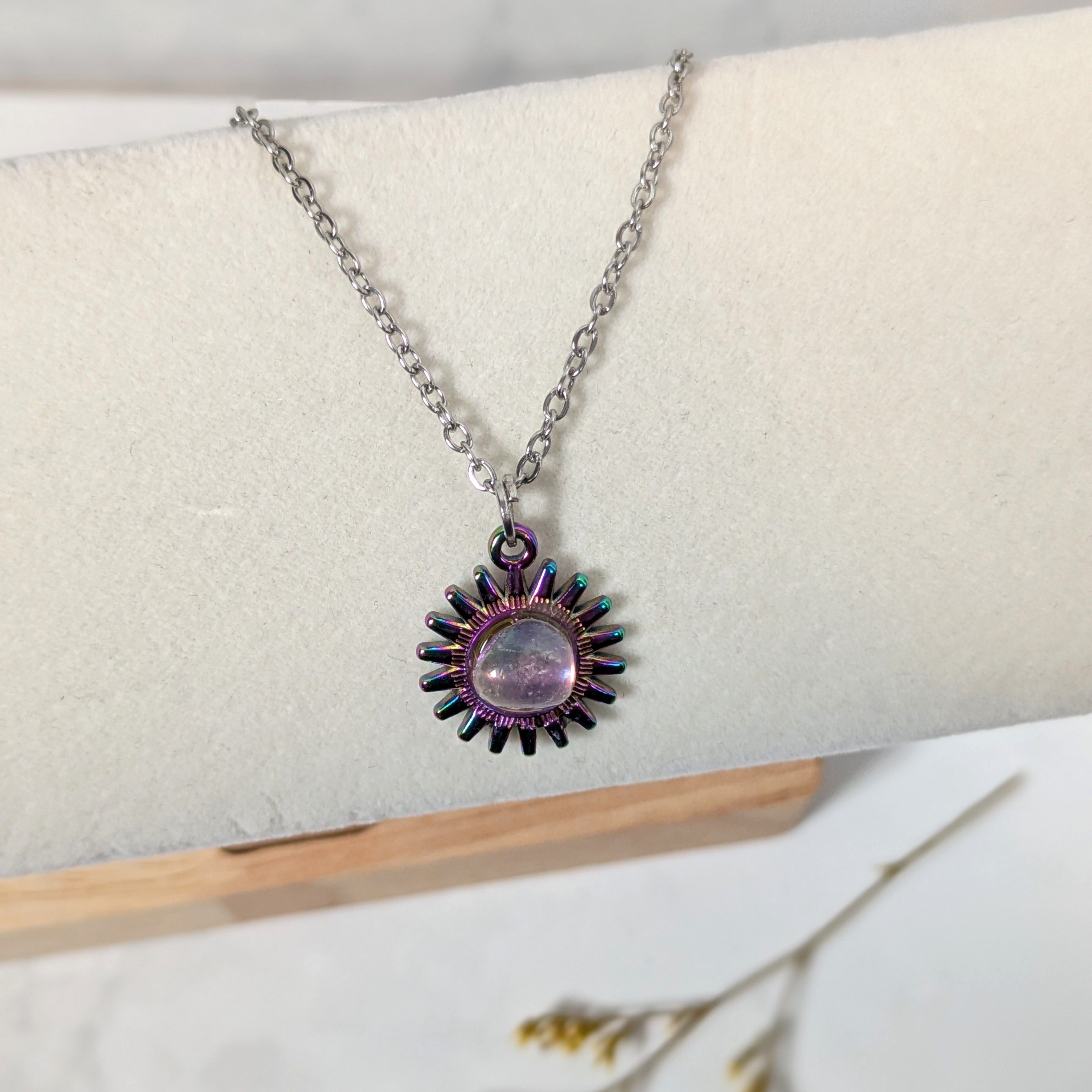 Månsten Halsband – Handgjort Ädelstenshalsband för Intuition & Inre Lugn