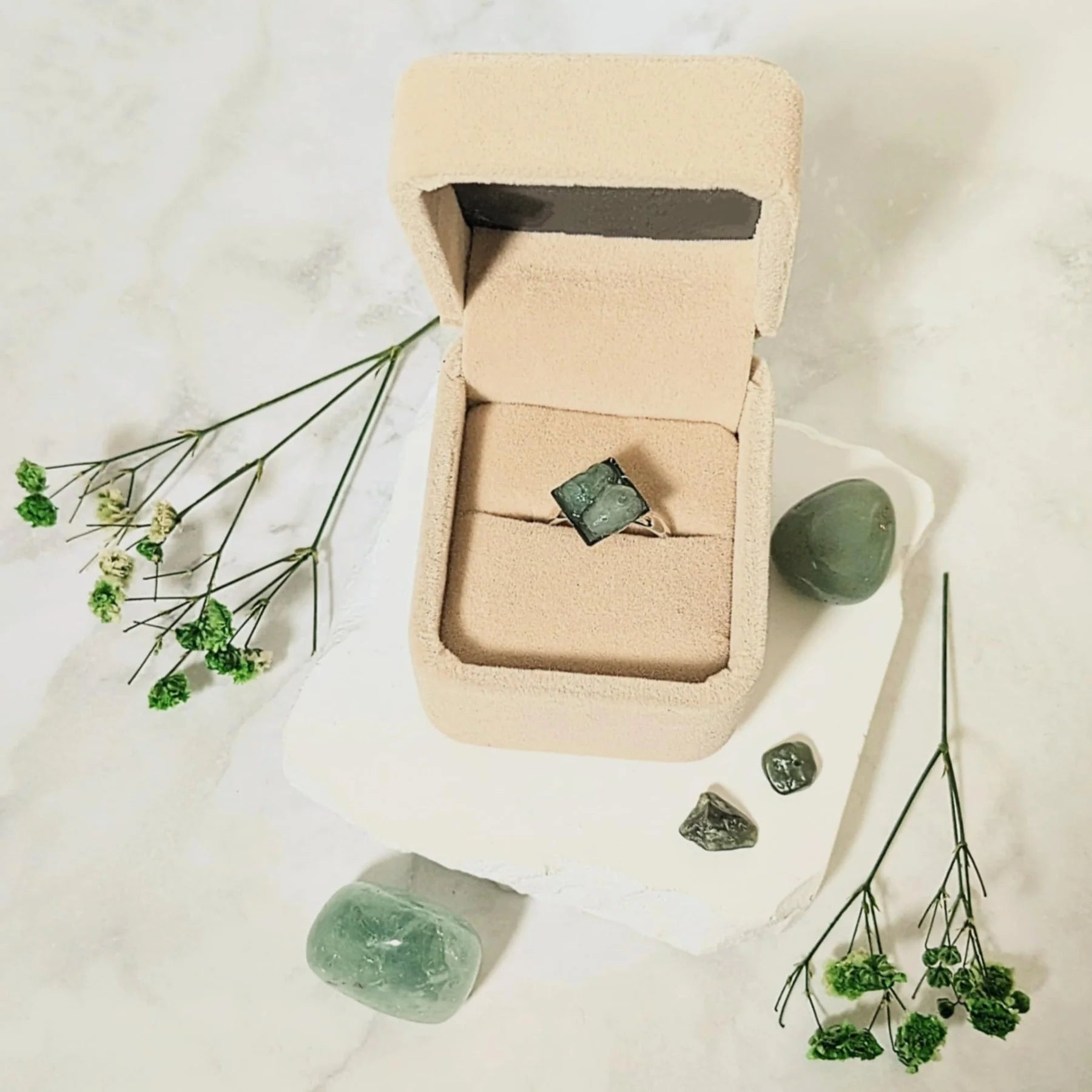 Ring med Grön Aventurin för Lycka, Framgång och Nya Möjligheter