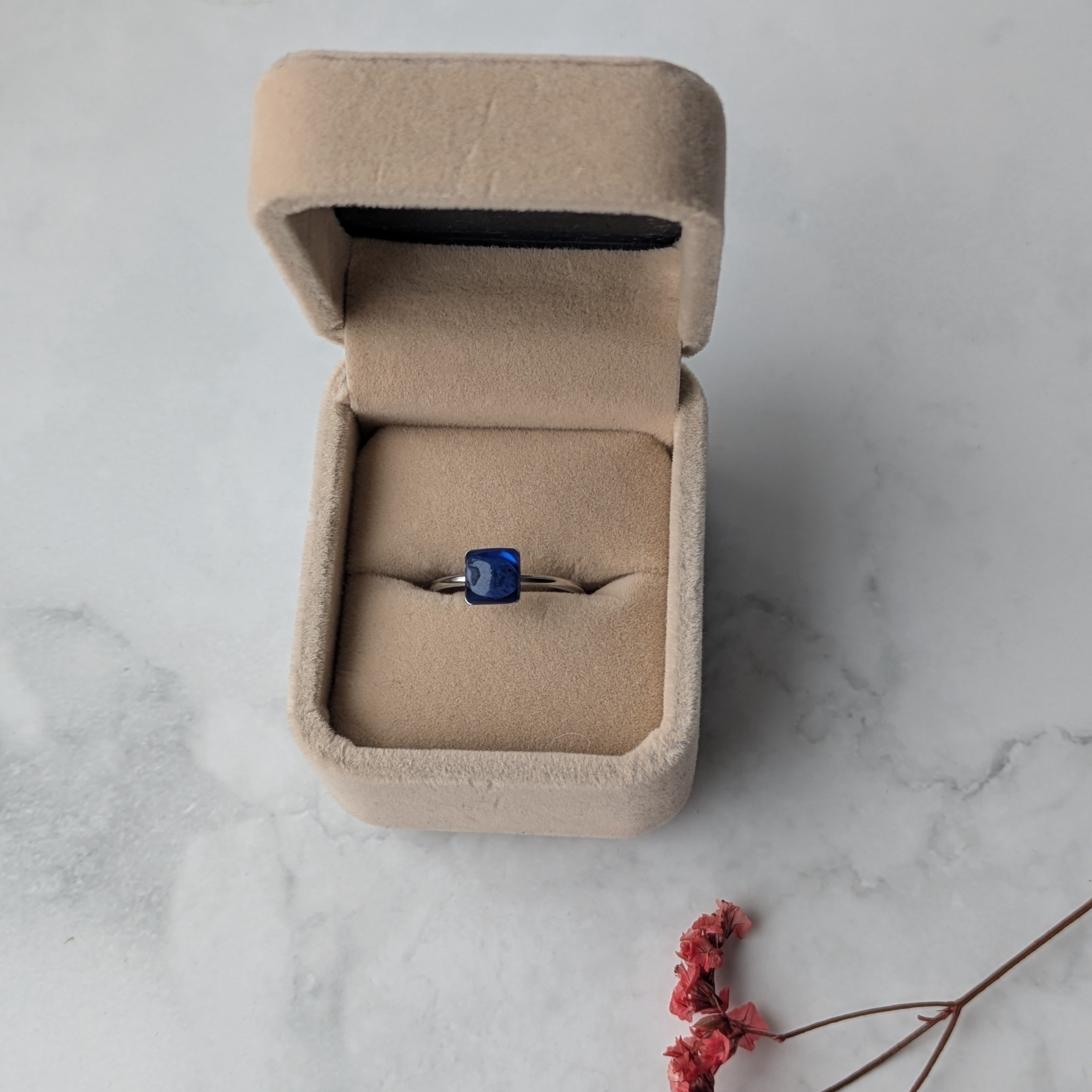 Stärkande Sodalit Ring Fyrkantig Silver