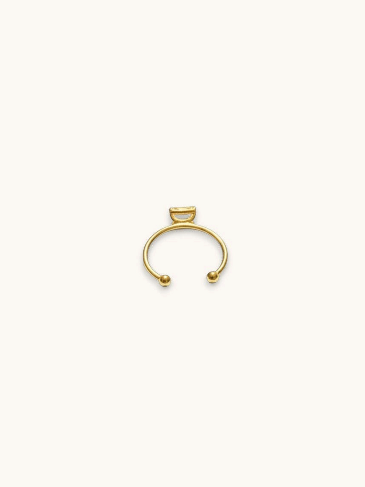 Citrinmagi guldring med peridotkristall, minimalistisk design i guldpläterat rostfritt stål.