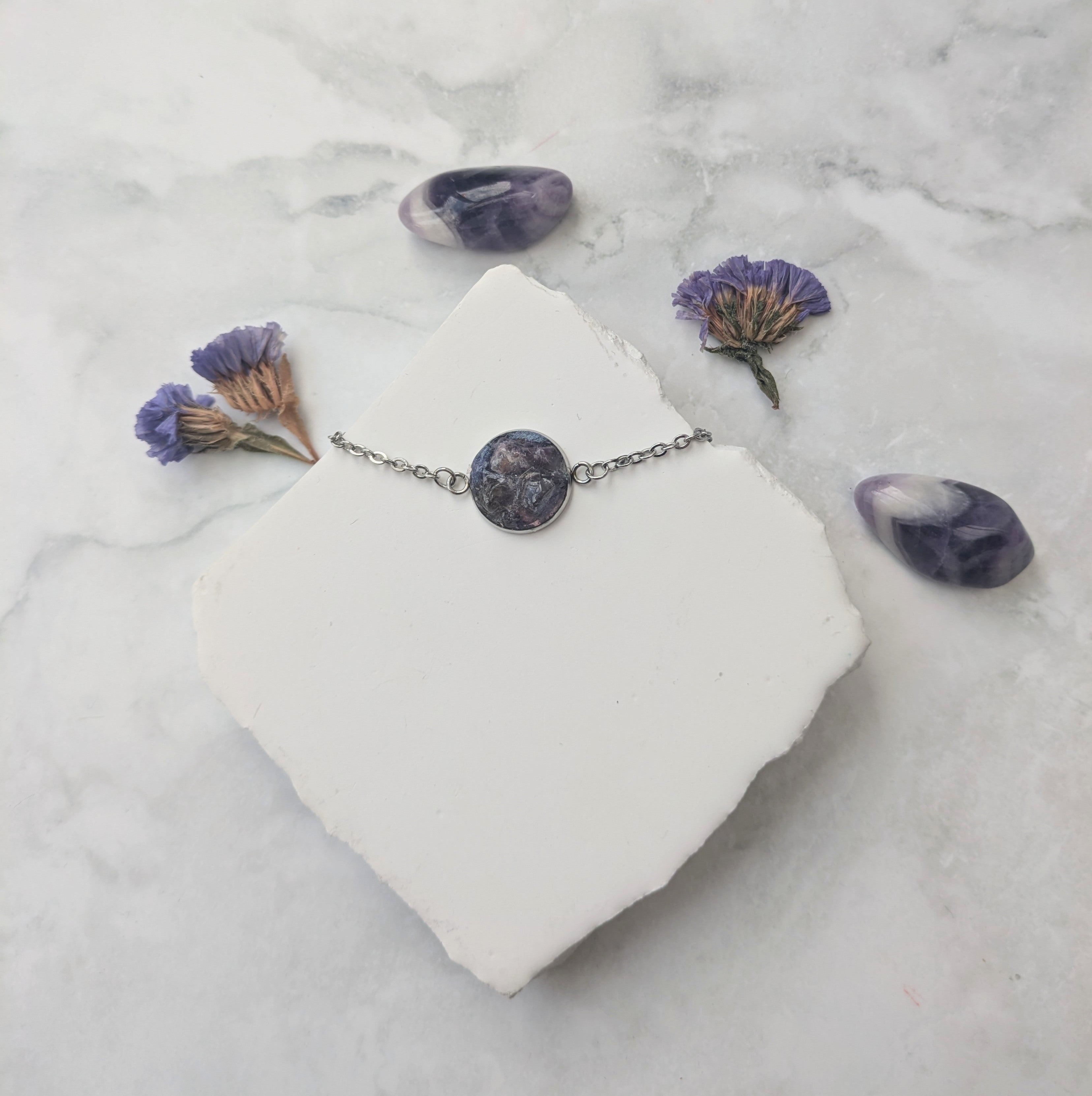 Ametist Armband – Kristallarmband för Lugn & Intuition