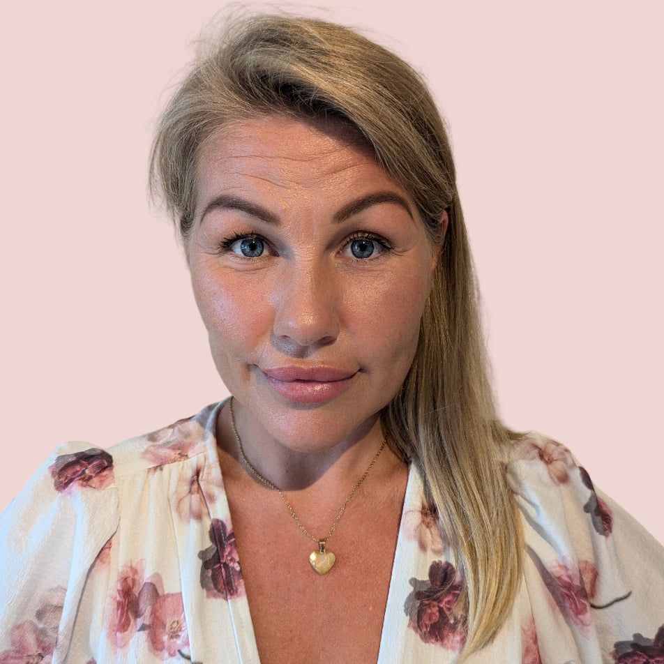 Rosenkvarts Halsband – Guldhjärta Berlock för Kärlek & Självkärlek