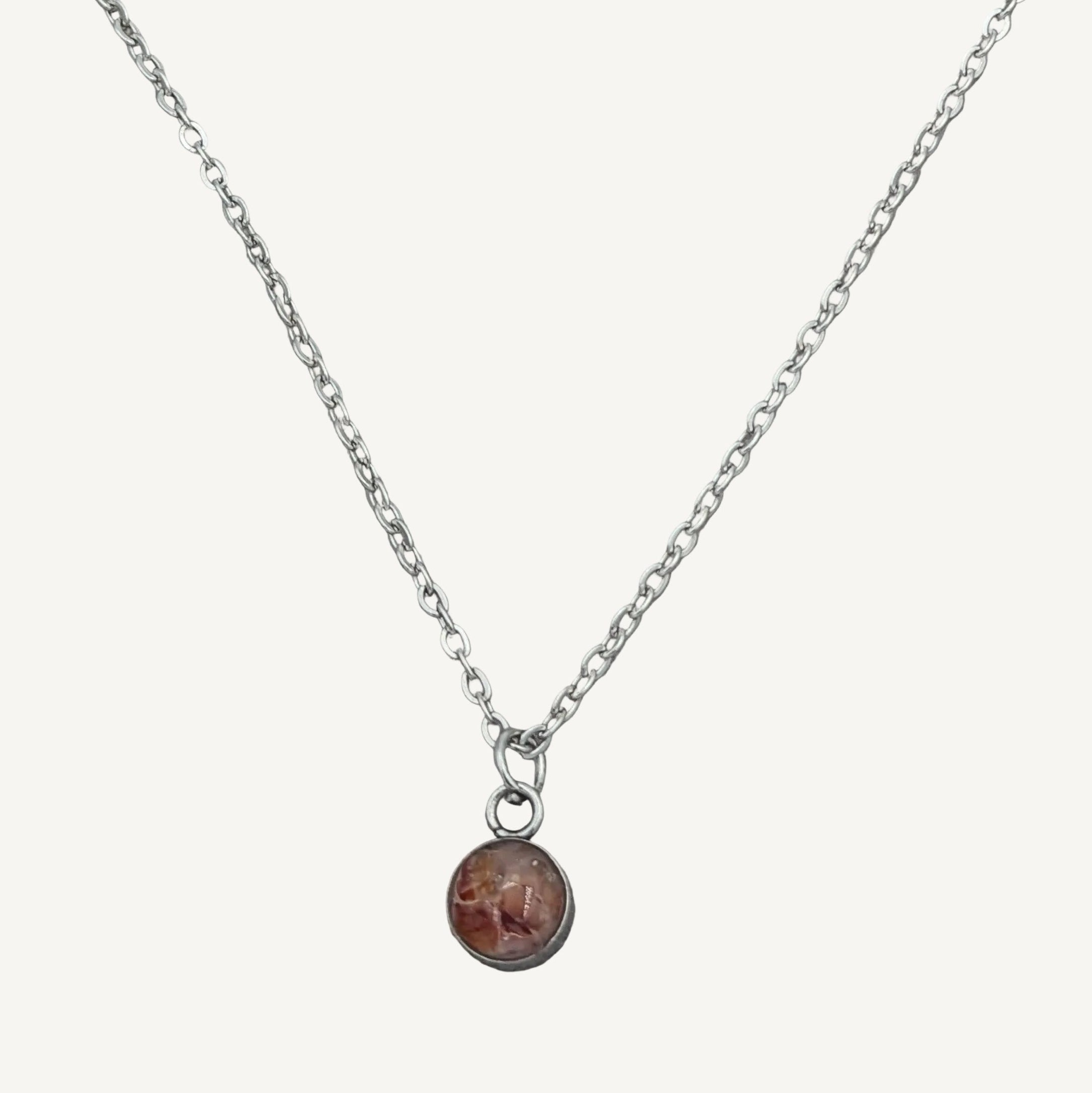Månadssten Juli - Halsband med Karneol