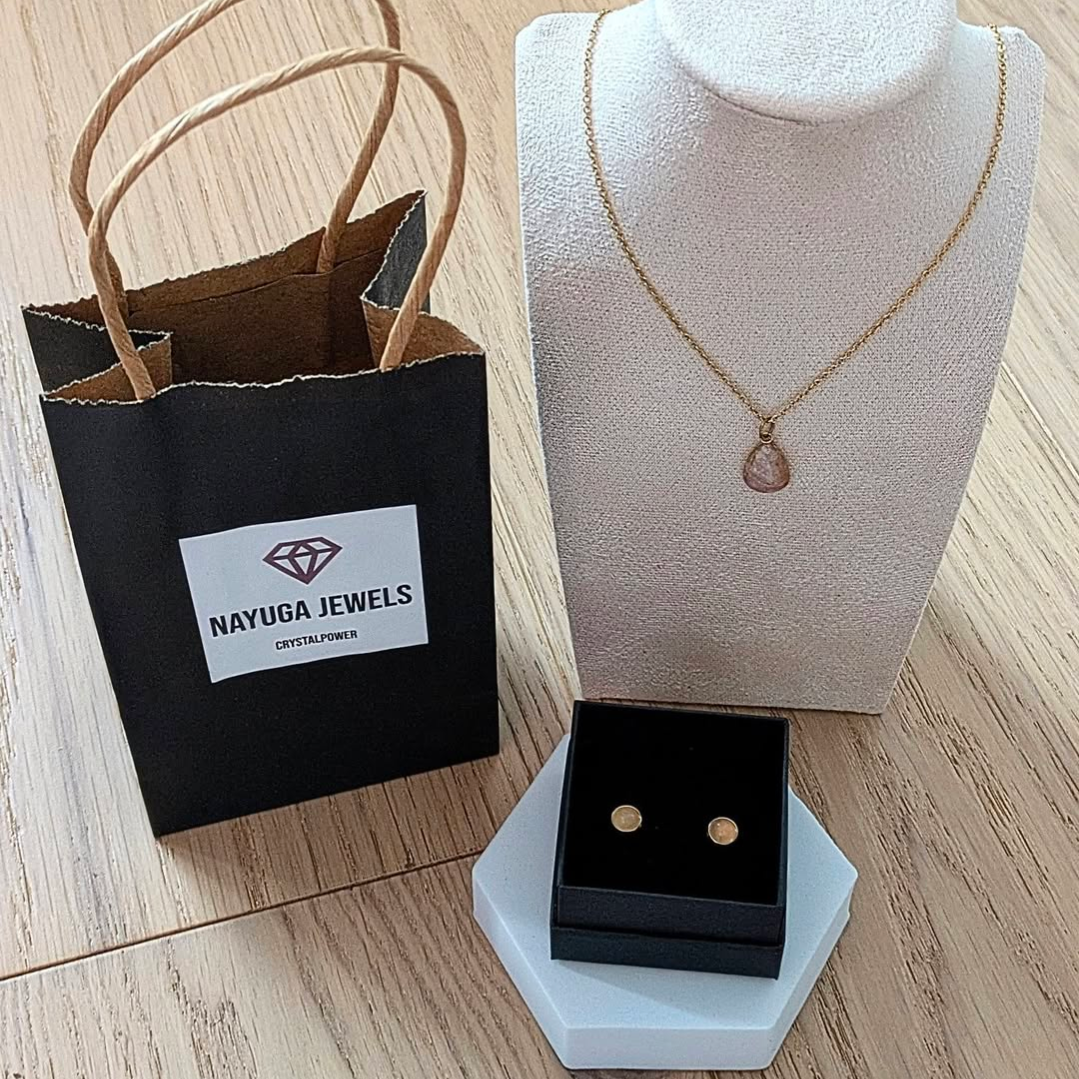 Boka Personligt & kanaliserat kraftsmycke