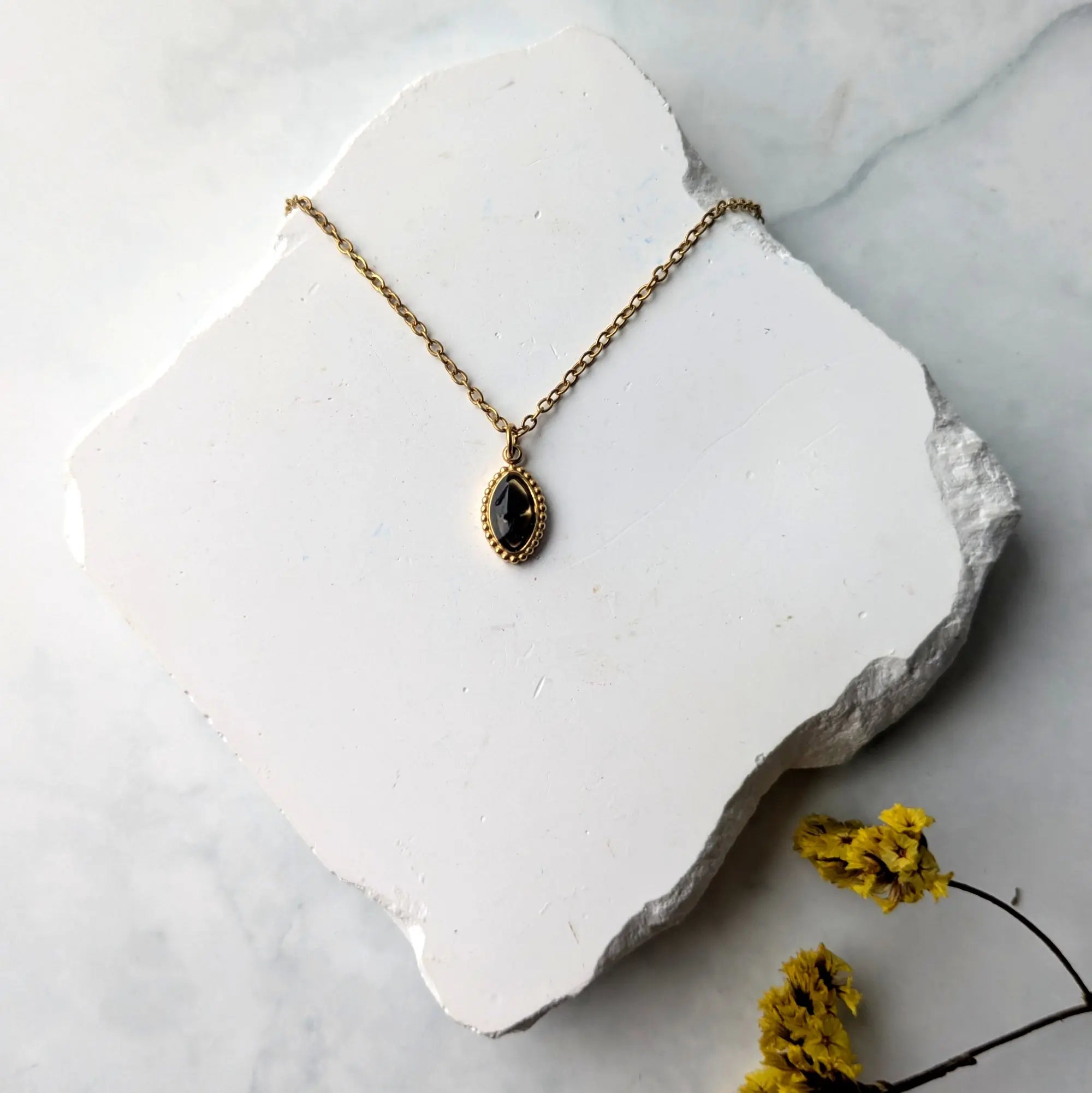 Skyddande Svart Obsidian Halsband Oval Guld Citrinmagi