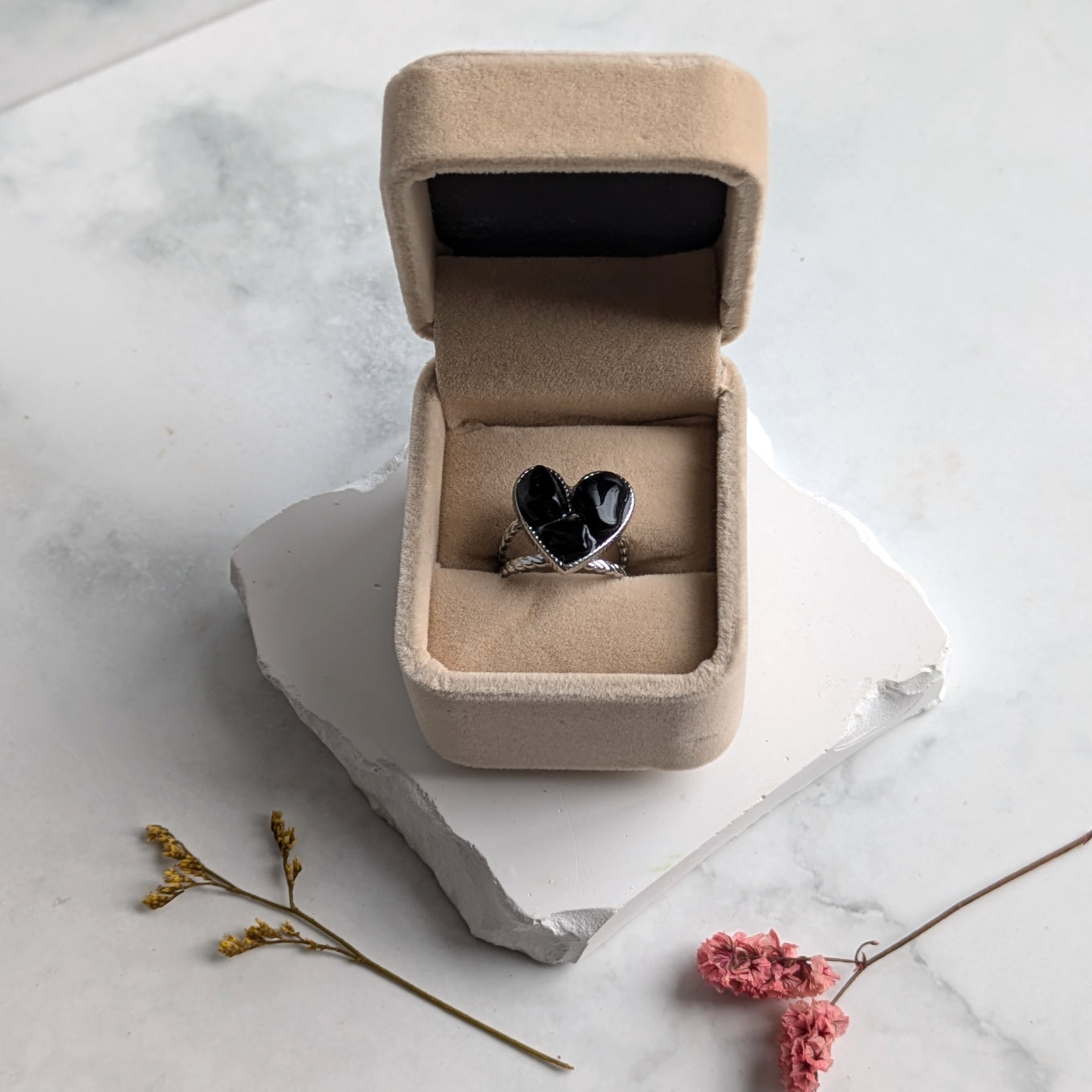 Ring i Svart Obsidian – Skydd, Trygghet & Inre Styrka